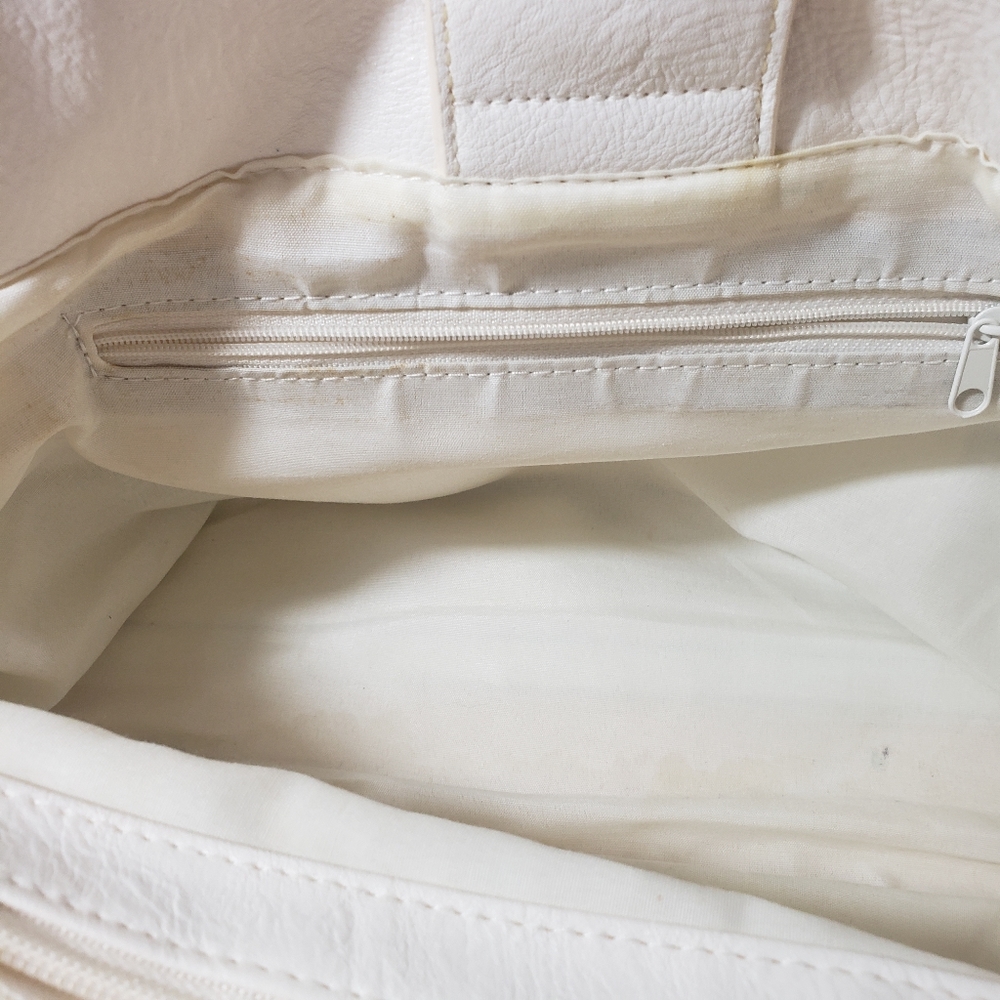 Payless Handbag!!! - Picture 6 of 12